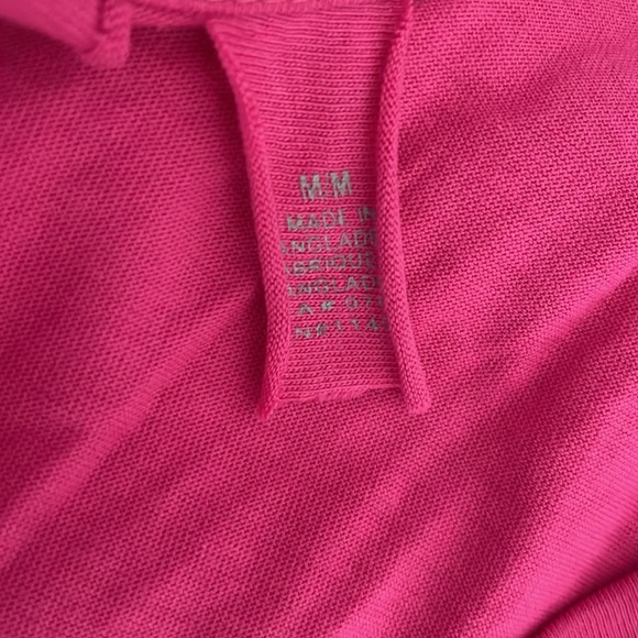 Razzle dazzle pink top size M PTP 19” length 30” - Picture 4 of 6